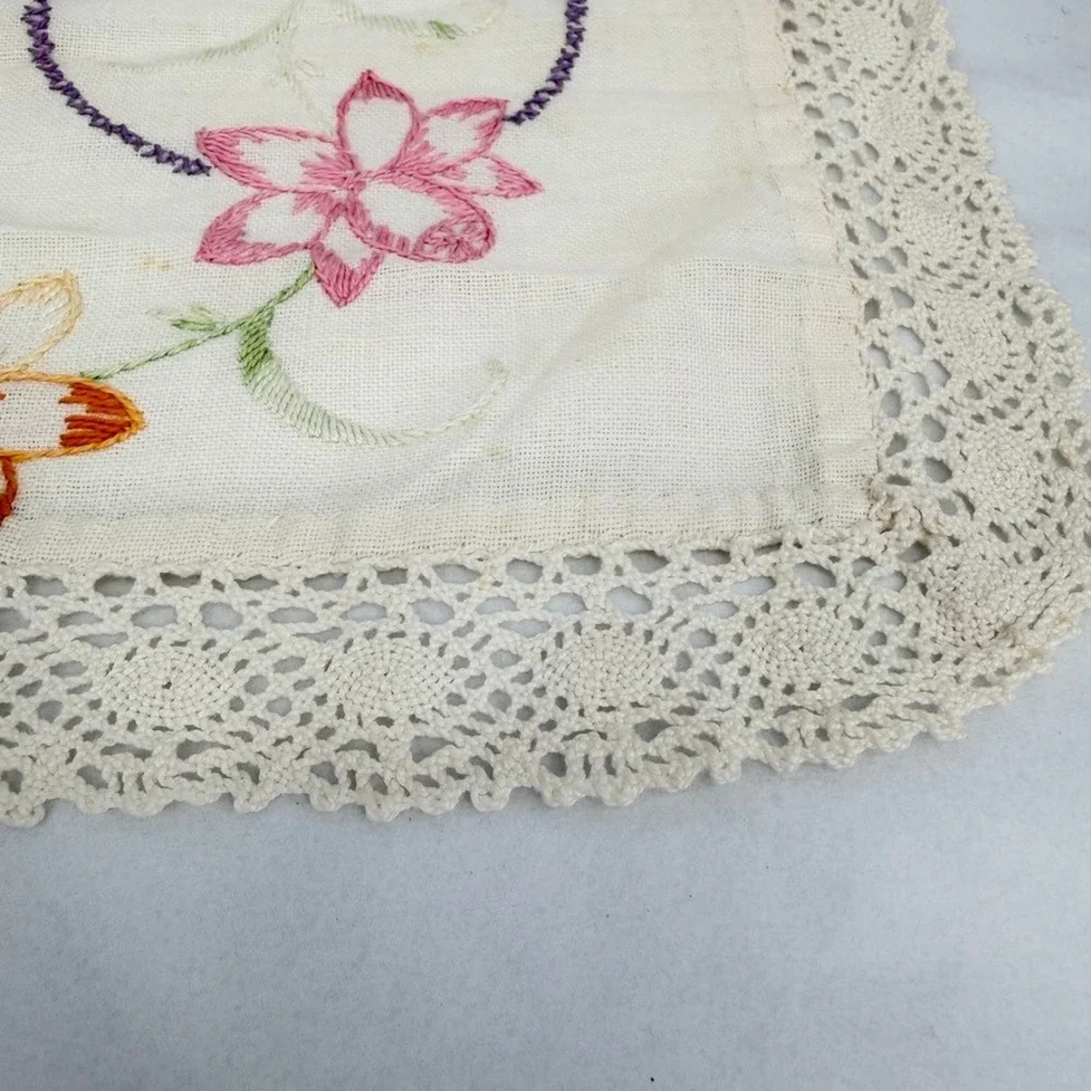 Vintage Hand Embroidered Small Table Runner Dresser Scarf Floral Lace **READ